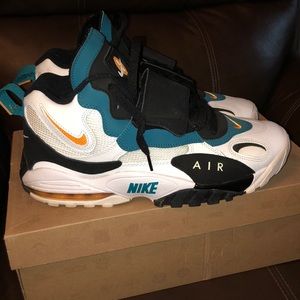 Nike Speed Turfs